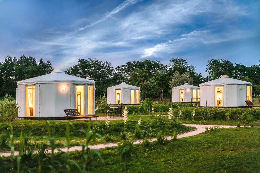 Homoki Lodge Bed & Beyond Glamping (Adults Only) Ruzsa Exterior photo