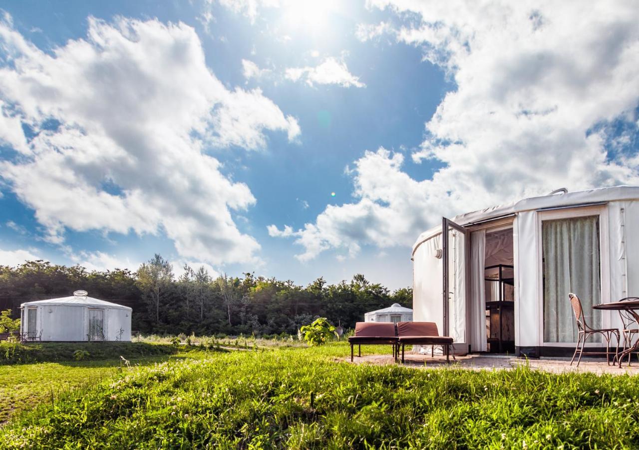 Homoki Lodge Bed & Beyond Glamping (Adults Only) Ruzsa Exterior photo